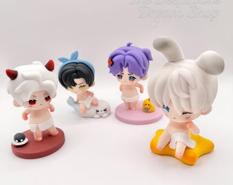 Figura de Amor y Espacio Profundo con Toalla de Baño (8 cm - 9 cm)