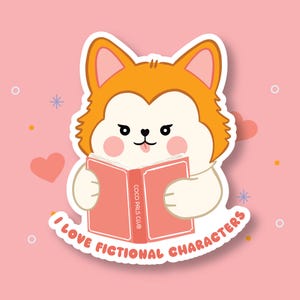 Puede incluir: Una pegatina con un perro de dibujos animados leyendo un libro con el texto "I LOVE FICTIONAL CHARACTERS". El perro tiene pelo naranja y blanco, mejillas rosas y sostiene un libro rosa con "COCO PALS CLUB" impreso. El fondo es rosa.