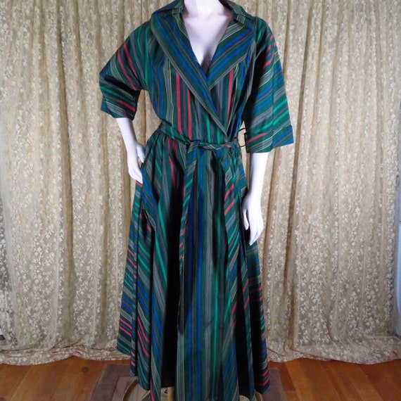 Vintage 50s Robe Green Striped Taffeta Dressing Go