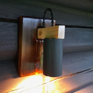Minimalistisk sänglampa | Vägglampa i trä | Shou sugi ban-lampa