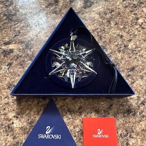 Swarovski Annual Edition Year 2002 Vintage Collectible Snowflake Ornament
