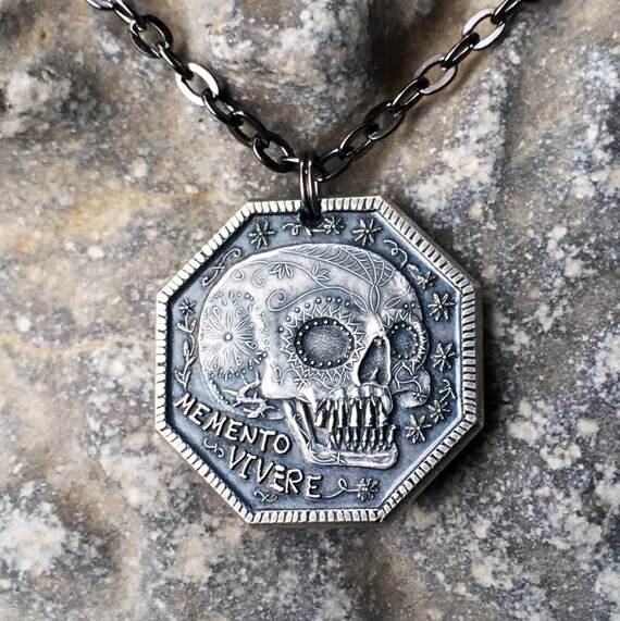 Memento Mori/vivere 999 Silver Pendant 