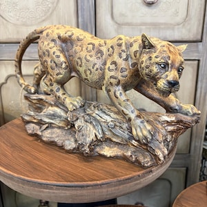 Decorative Spotted Panther Statue, Tiger Ornament, Animal Sculpture, Predator Statue Elegant, Decorative Elegant Panther Sculpture,