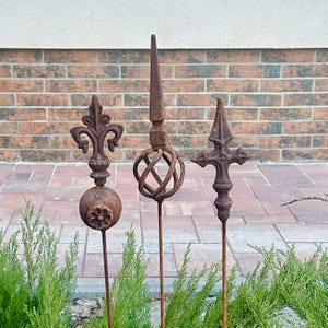 Rusty Metal Peaks, Garden stakes garden decor, Metal garden decor, Outdoor metal garden decor, Rusty metal garden sculpture