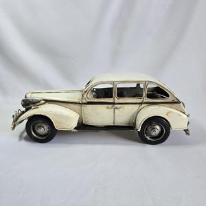 Vintage Metal Car Rolls Royce Style Coup