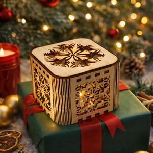 Small Snowflake Jewelry Box, Birch Plywood Keepsake, Laser Cut Trinket, Christmas Gift Candle Lantern