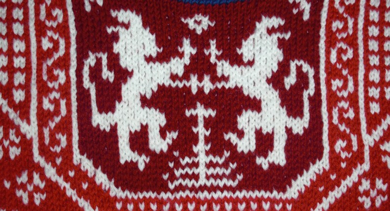 Knitting Pattern: Norway Shield Size Seven Years - Etsy