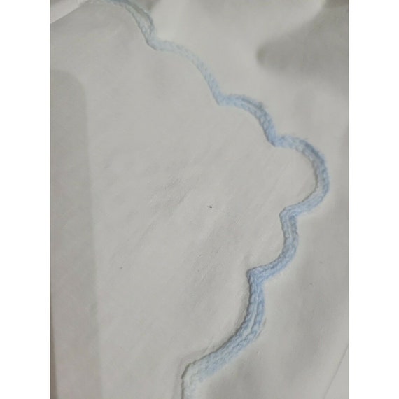 Vintage Cotton Hanky Blue White Scalloped Edge Pi… - image 3