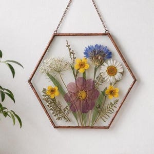 Pressed Flower Wall Decor - Glass Suncatcher With Dried Flowers - Pressed Baby’s Breath Decoration In Floating Frame