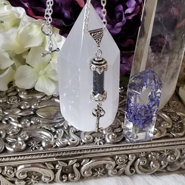 Pendentif Hécate, Tourmaline noire, Déesse Hécate