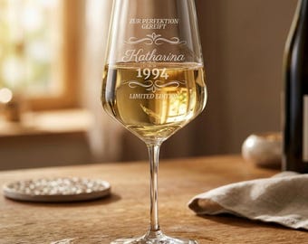 Geburtstagsglas personalisiert mit Gravur Wunschname auf "Zur Perfektion gereift" - Geschenkidee - Geschenk - persönliches Geschenk
