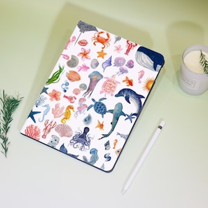 Marine Life iPad Personalized Case For iPad Air 3/4/5/6,iPad 10/9/8, iPad 9.7&quot; 10.2&quot; 10.9&quot; 11&quot; 12.9&#39;&#39;,iPad Mini 6/5,iPad pro2022 2024Case