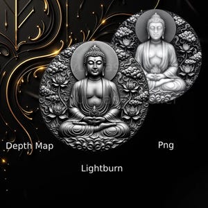 Könnte beinhalten: Eine silberfarbene, dreidimensionale Skulptur von Buddha, der in meditativer Haltung sitzt. Die Skulptur ist von Lotusblumen und Wolken umgeben. Die Skulptur befindet sich auf einem schwarzen Hintergrund.