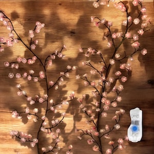 桜 96 LED ツリー ブランチ ライト – 家庭やイベントの装飾用 USB ストリング ランプ