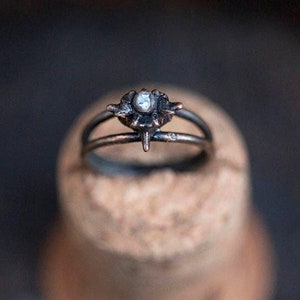 Vértebra de serpiente real con aguamarina + anillo de cobre / anillo de piedra de nacimiento de marzo / zodiaco Aries Piscis / hueso de serpiente bruja gótico por Uruz Metals
