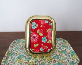 3 1/2 x 5 Brass Rectangle Frame with Rounded Corners - Tabletop Frame - 70s 80s Decor - Shiny Metal Frame