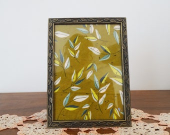 Dark Gold Brass Metal Picture Frame - Gold-tone Leaf Leaves Metal 5 x 7 Frame - Foliage Decor