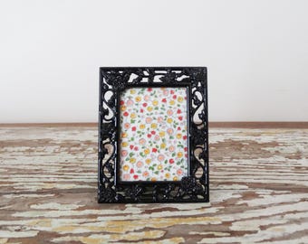 Small Little Black Metal Picture Frame - Floral Flower 1 1/2 x 2 Inch Frame - Empty Rectangle Frame With Glass - Wallet Size Frame