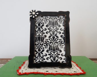 4 x 6 Black Metal Enamel Picture Frame - Embellished Frame Vintage Enamel Flower - Black and White