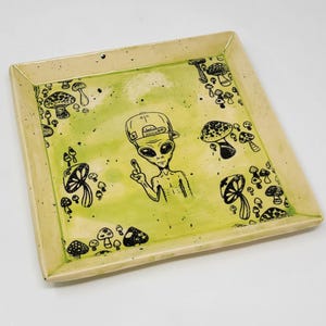 Handmade Ceramic Alien Plate: Sci-Fi Decorative Tray