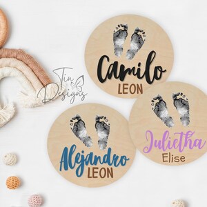 Letrero de huella, letrero de recién nacido, letrero de anuncio de nacimiento de madera, letrero de bebé, conjunto de hitos, regalo de estadísticas de nacimiento, letreros de madera, nombres de madera