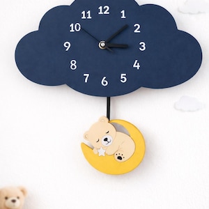 Reloj de pared infantil de madera con forma de oso y péndulo móvil - Bonita decoración de nube para la habitación de los niños - Regalo personalizado para baby shower - Silencioso