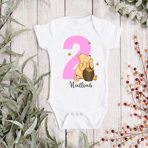 Chaleco de bebé personalizado de WINNIE THE POOH - Pelele con letras de Pooh - Chaleco de bebé Disney - Pelele de bebé personalizado de Winnie The Pooh rosa