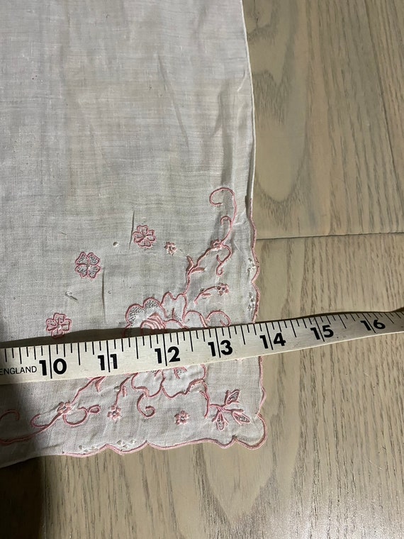 Vintage Linen Pink Floral Embroidered Handkerchief - image 7