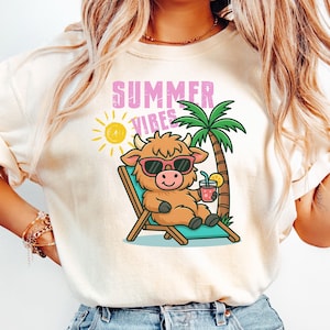 Comfort Colors® Süßes Highland Kuh Sommer Shirt, Urlaub Kuh T-Shirt, lustiges Strand Tier T-Shirt, Kawaii Kuh Shirt, Sommer Vibes T-Shirt, USA Verkäufer