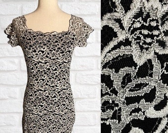 Vintage 2000's Short Sleeve Lace Bodycon Dress Black & White Square Neck Size Small White House Black Market Retro