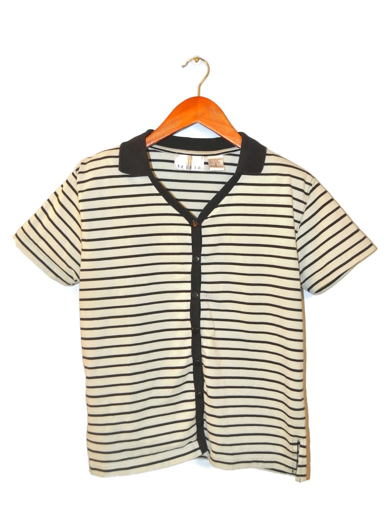 Vintage 1990/'s Pale Mint Green Short Sleeve Collared V-Neck Shirt with Black Stripes Women/'s Size Small Button Front Cotton Top Blouse