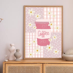 Rosa Kaffeetasse Wandkunst - Süßer Blumenkaffee Druck, Pastell Küchen Dekoration, gemütliches Café Liebhaber Geschenk, Digital Download Illustration