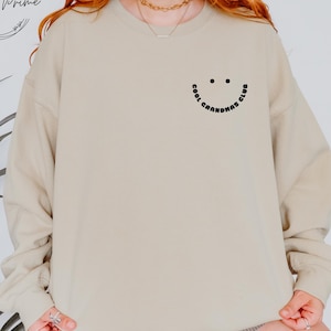 Cool Grandmas Club Sweatshirt, Cool Grandma Shirt, Cute Grandma Sweatshirt, Granny Sweatshirt, Mother&#39;s Day Gift, Gift for Grandmas