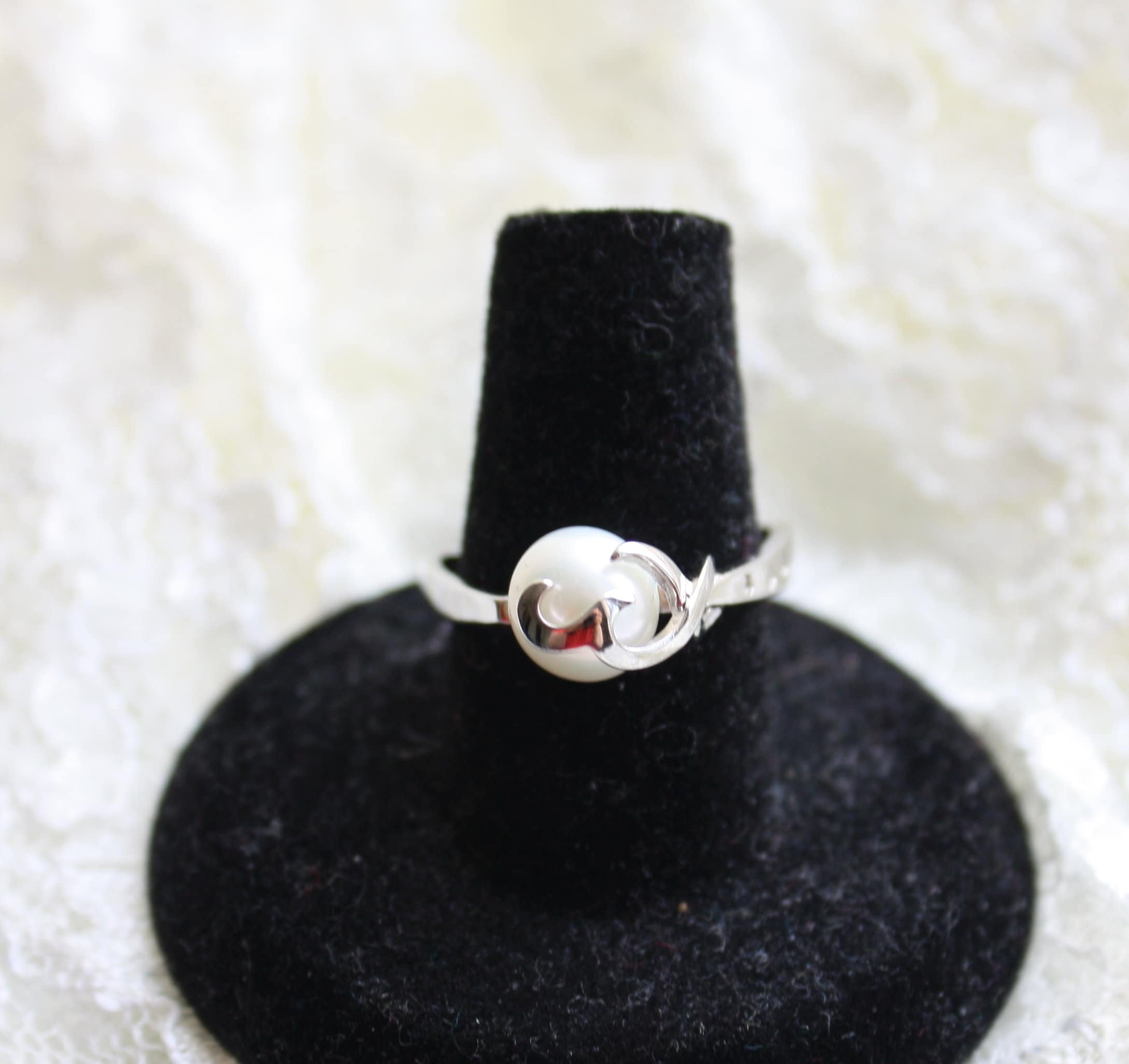 Vintage Akimio Platinum Over Sterling Silver .925 8mm Pearl Diamond Band Fashion Ring sz 7 Etsy UK