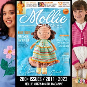 Pode incluir: A capa da revista Mollie Makes apresenta uma boneca de crochê com um vestido verde e laranja. A revista tem o título "Mollie Makes" e inclui texto sobre inspiração amigurumi, novas atualizações de temporada e celebração da primavera. A revista é digital.