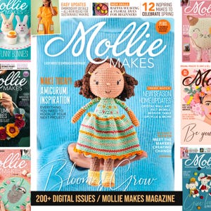 Può includere: La copertina della rivista Mollie Makes presenta una bambola all'uncinetto con un vestito verde, arancione e giallo. Il titolo della rivista è in bianco. Altre copertine mostrano progetti artigianali, tra cui coniglietti, fiori e un bradipo.