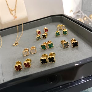 Vintage Gold Clover Stud Earrings Floral Wedding Earrings Women's Modern Diamond Clover Stud Earrings Four Leaf Earrings, Bridesmaid Gift