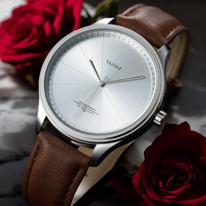 Classic Men's Quartz Watch | Stylish & Comfortable