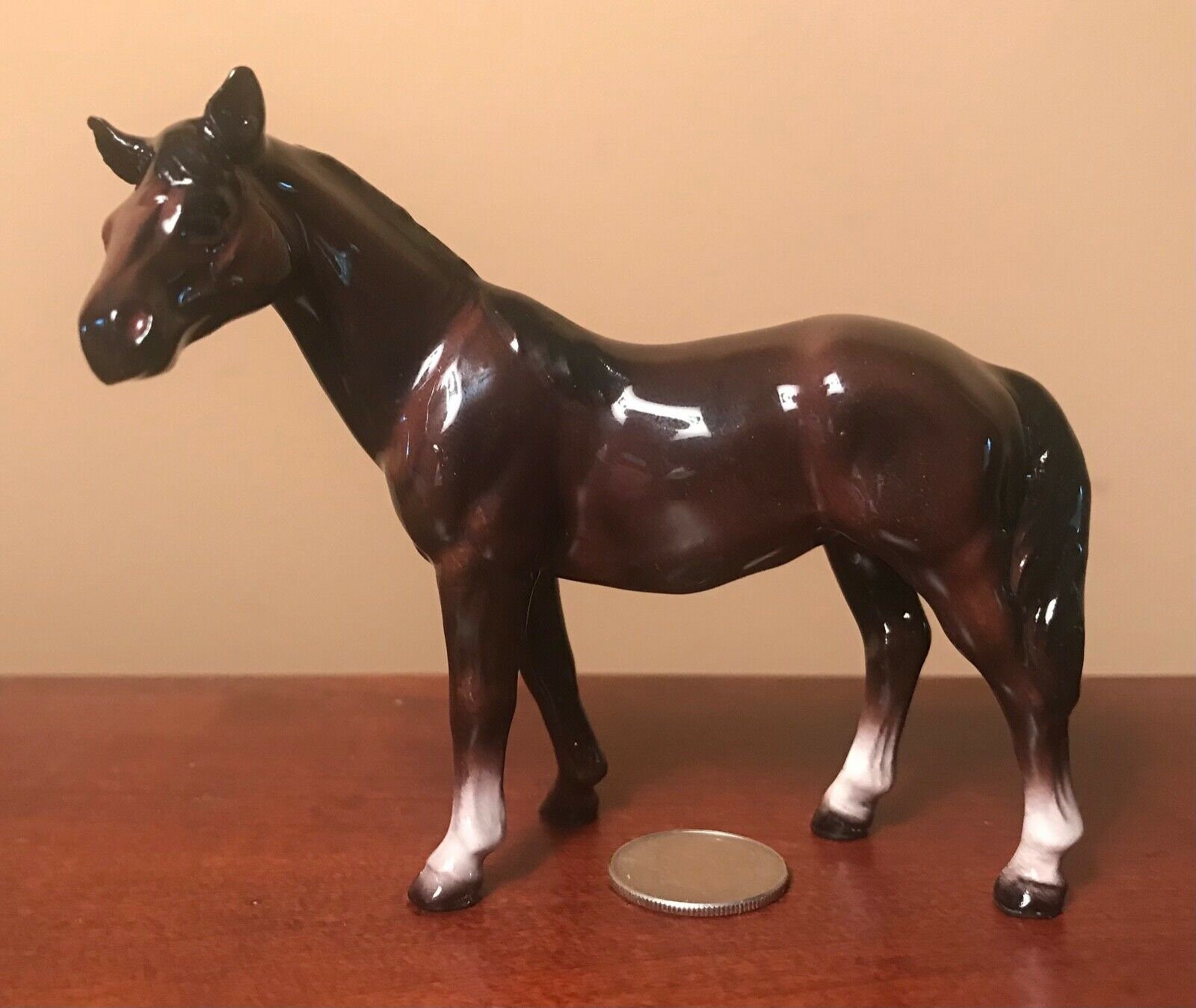 RETIRED Hagen-renaker Specialty Dark Bay GROOMING HORSE (solid