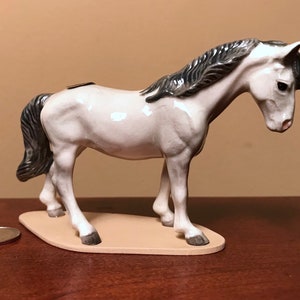 PENSIONIERTE Hagen-Renaker Specialty # 3309 MUSTANG MARE "Sedona" Keramikpferdefigur / Statue - Hergestellt von Frühjahr 2000 bis Herbst 2001