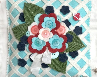 Garden Lattice Wool Applique Mini Pillow *Download*