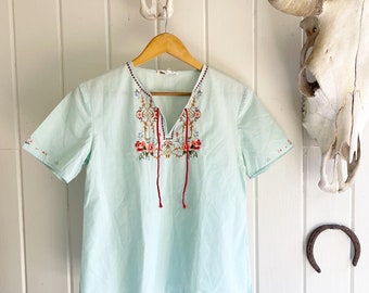 Vintage “Peacock” Brand Floral Embroidered Mint Green Light Weight Top.