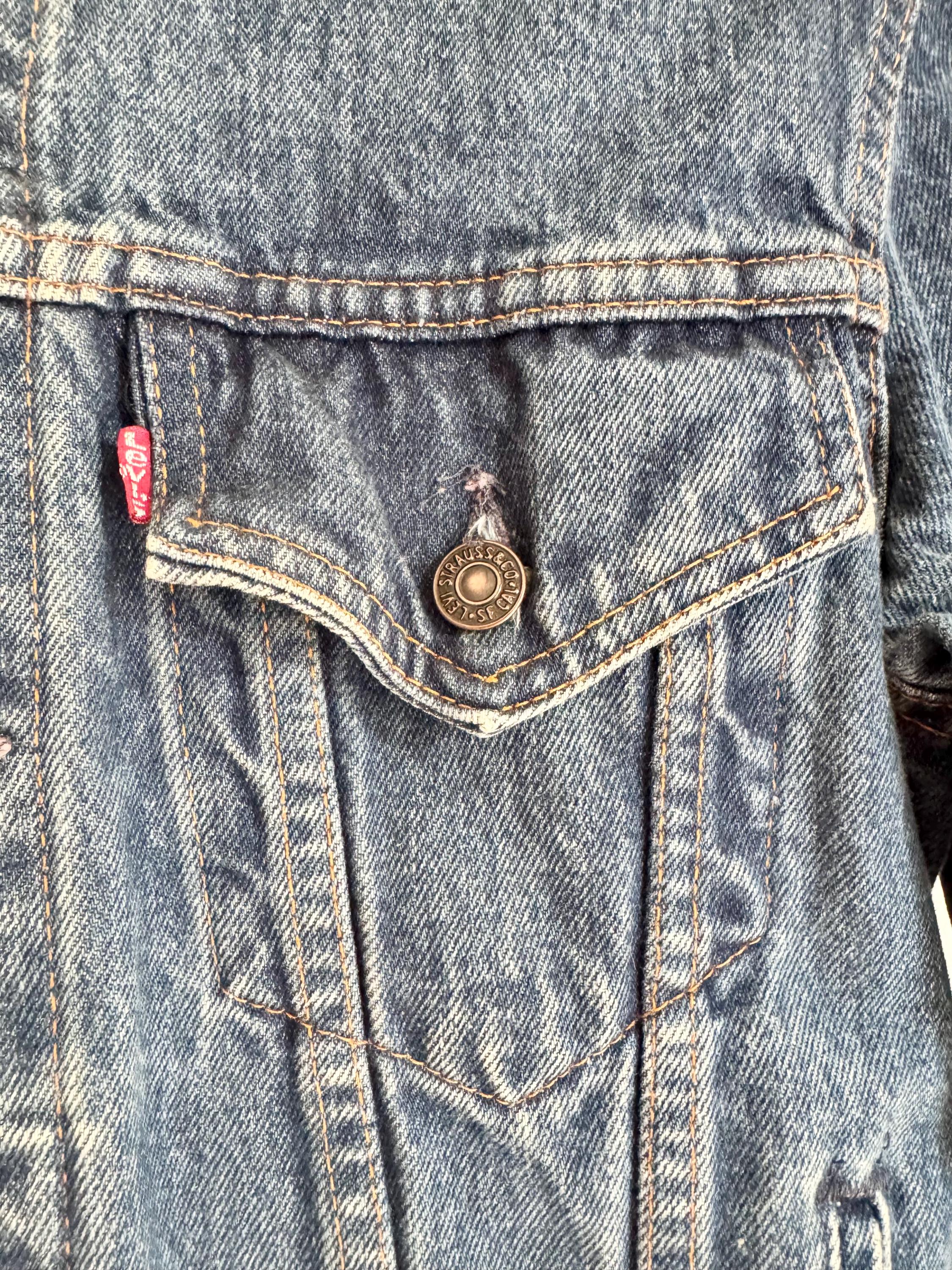 Vintage 80-90's LEVIS Distressed Trucker Jacket 70506 0216 Denim