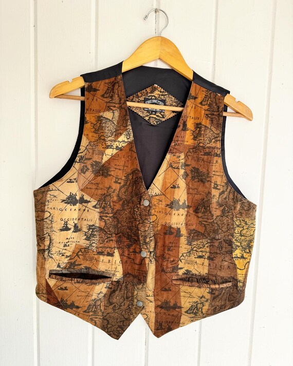 Gilet moyen vintage en cuir suede pour homme. Gilet graphique carte du monde C A. Gilet pour homme en cuir suede. Deux un deux la legende continue Etsy Canada