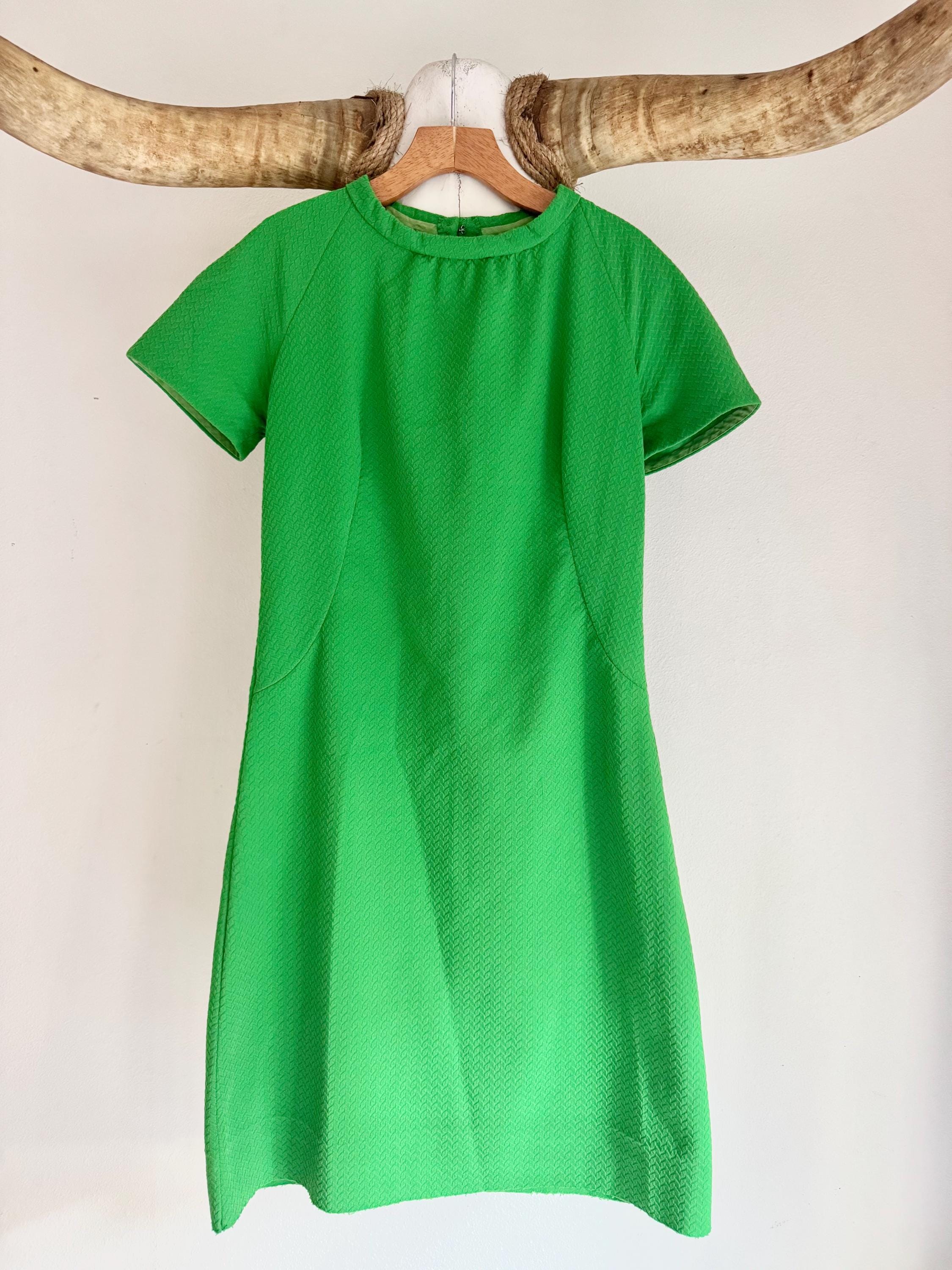 emerald green convertible dress Vintage 1960s Iridescent Green Brocade Party Dress