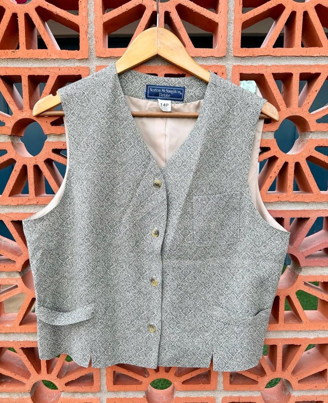 Norton Mcnaughton Women’s Vest Size 14P. Gray Diamond Pattern Vest ...