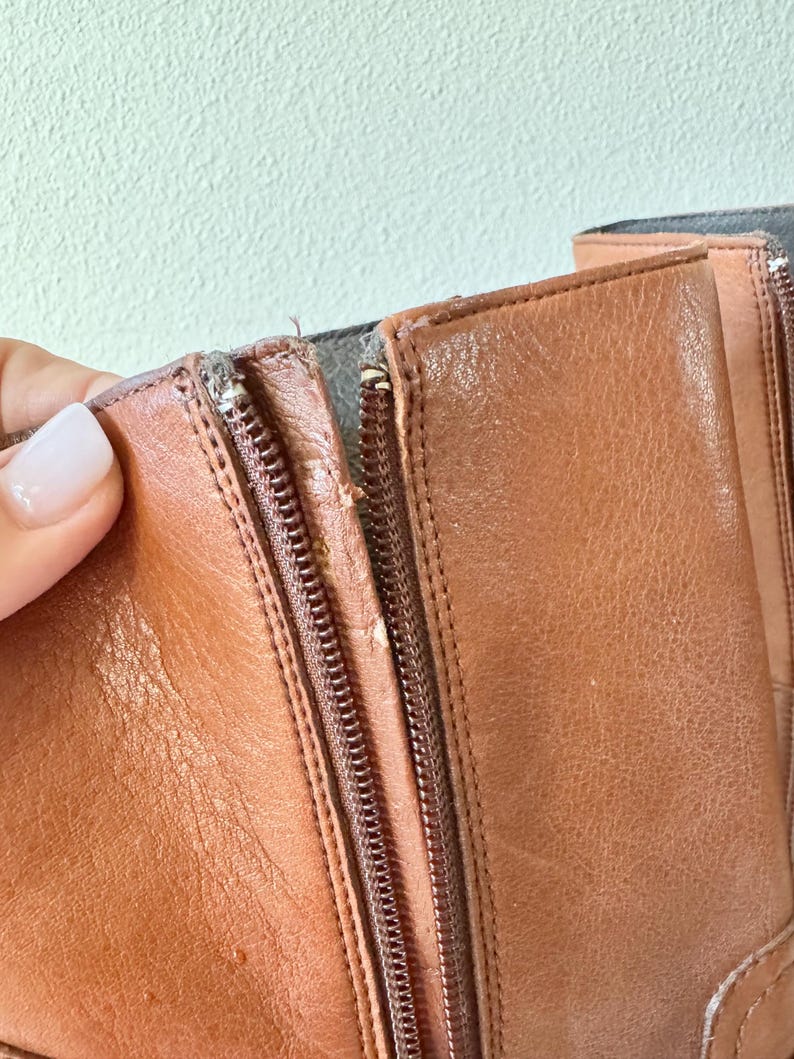 Clarks Indigo Lida Sayer Leather Side Zip Heeled Ankle Boots 64504 Womens 9.5 M. Pre owned. image 9