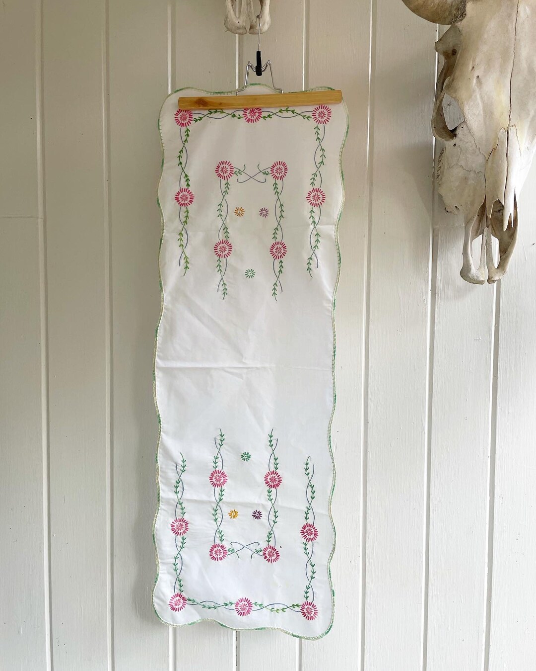 Beautiful Flower Embroidered Table Runner. Etsy