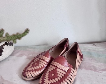 Vintage woven leather huarache flats brown, Leather. Handwoven. Mayan. Made in Mexico.