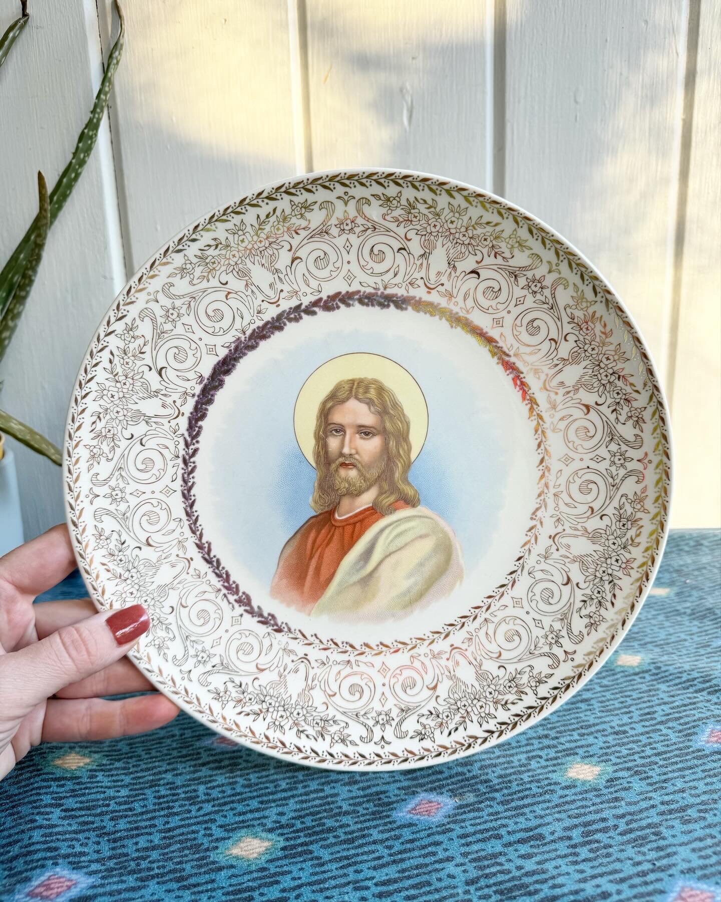 Vintage Jesus Hand Decorated 22 KT Gold Decorative Plate. Pearl